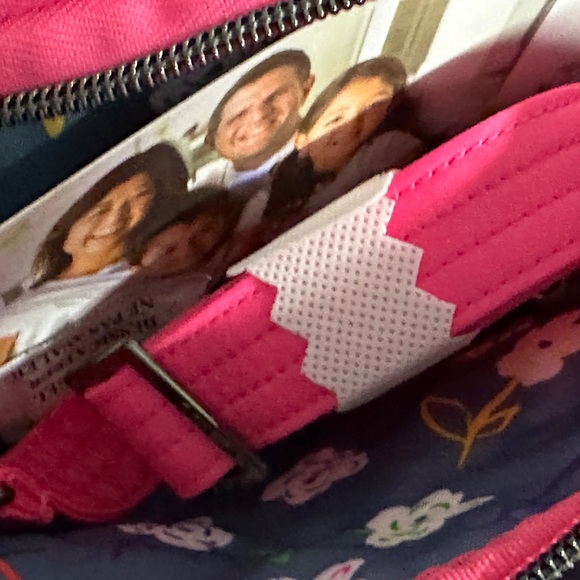 Lug Coupe Convertible Crossbody Bag (Magenta) NWT - Picture 3 of 5